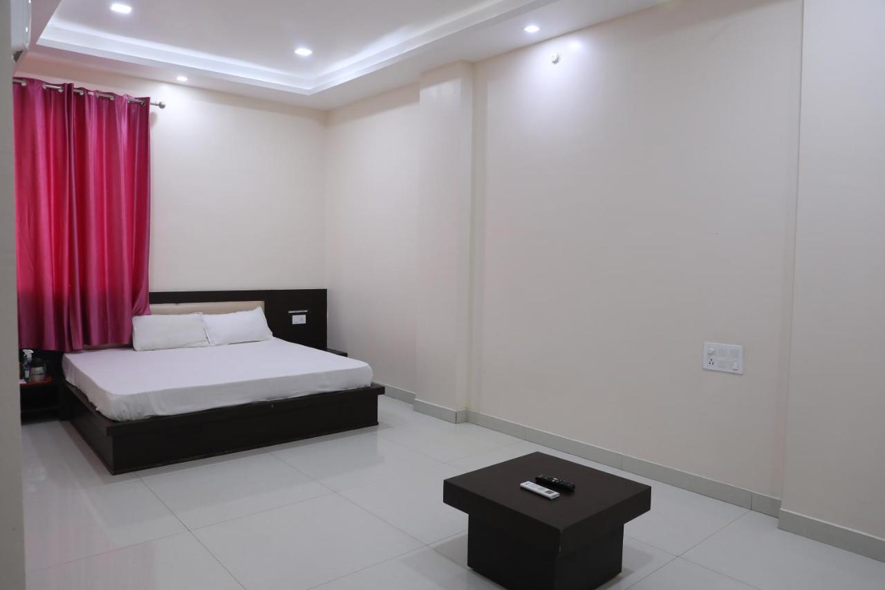 Hotel Shri Siddhivinayak Bina-Etawa Zewnętrze zdjęcie