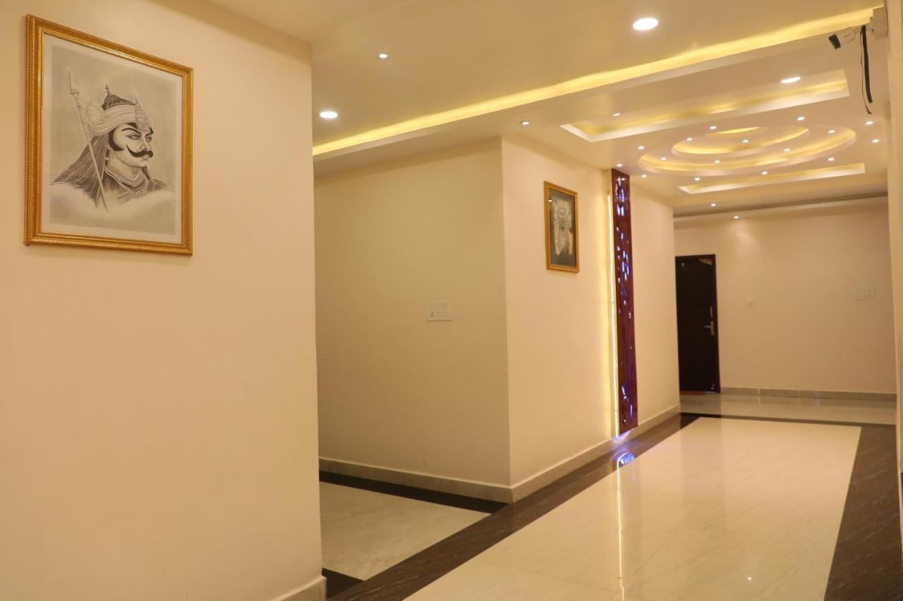 Hotel Shri Siddhivinayak Bina-Etawa Zewnętrze zdjęcie