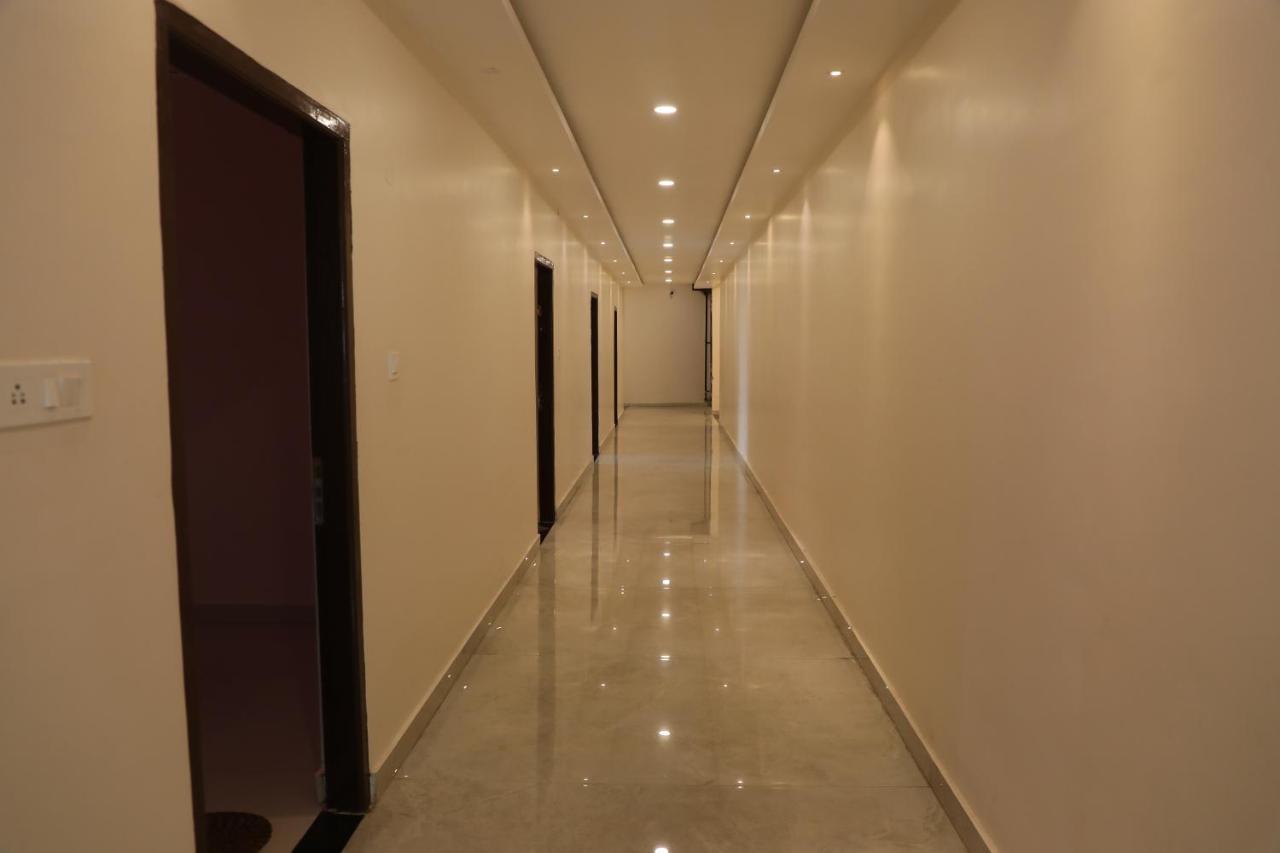 Hotel Shri Siddhivinayak Bina-Etawa Zewnętrze zdjęcie