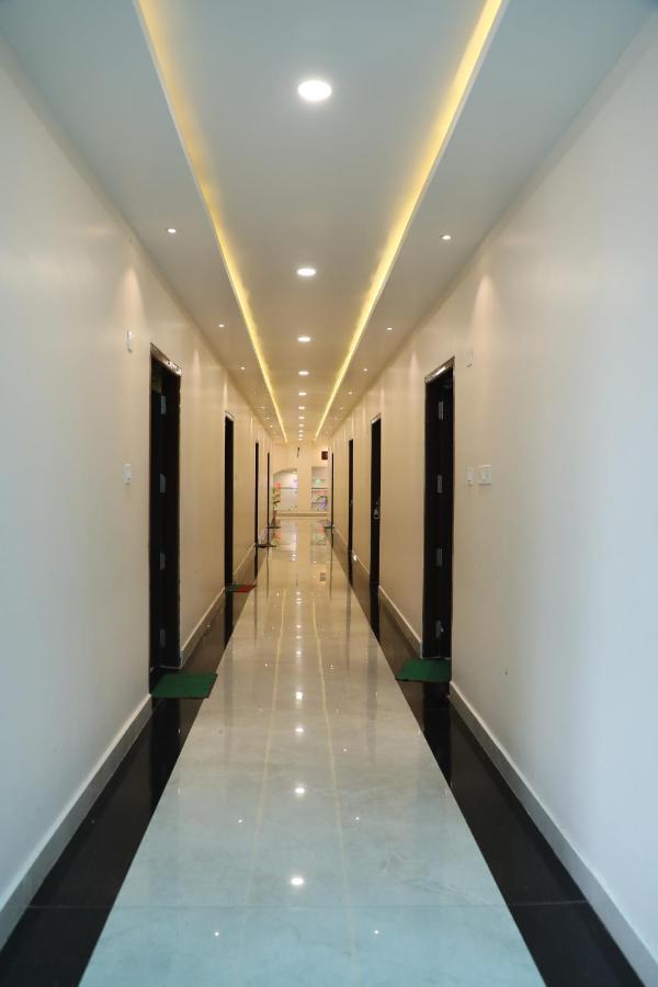 Hotel Shri Siddhivinayak Bina-Etawa Zewnętrze zdjęcie