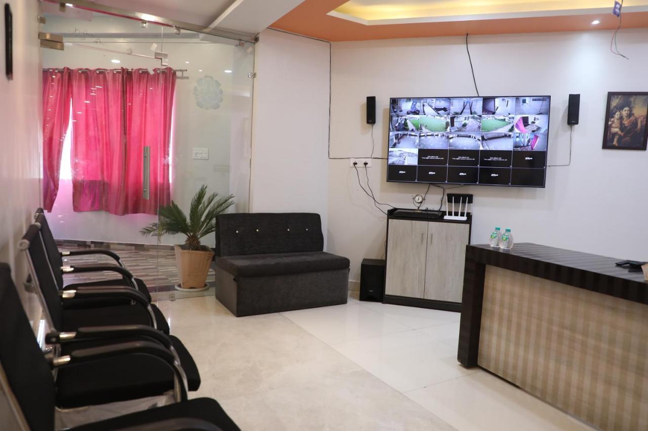 Hotel Shri Siddhivinayak Bina-Etawa Zewnętrze zdjęcie
