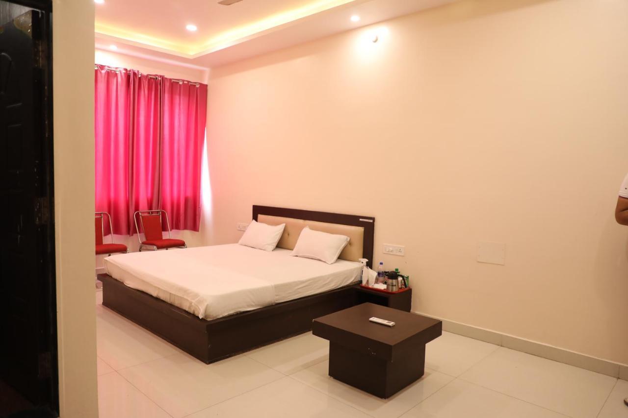Hotel Shri Siddhivinayak Bina-Etawa Zewnętrze zdjęcie